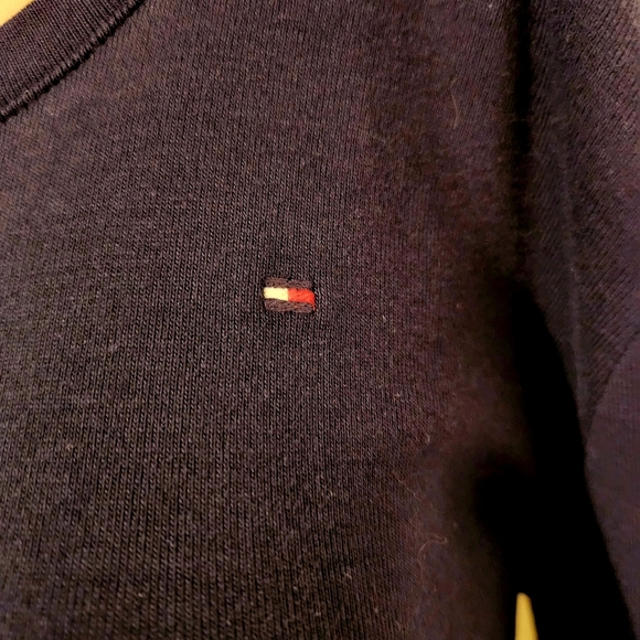 Classic Tommy Long Sleeve Top - Picture 2 of 5